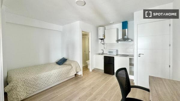 Habitación en piso compartido en Córdoba thumbnail 2