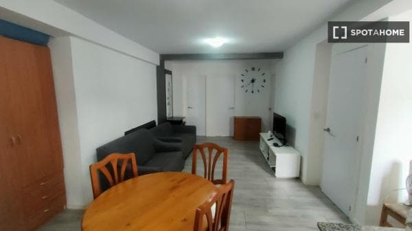 Habitación en piso compartido en valència thumbnail 1