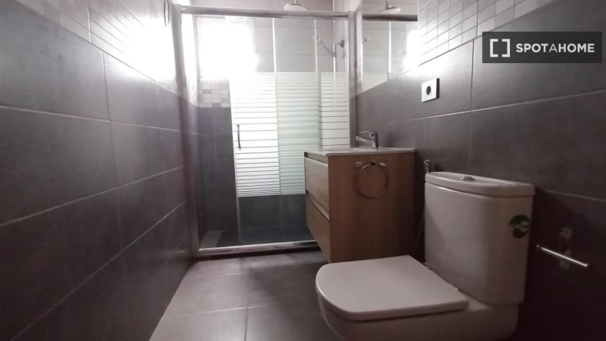 Propiedades en venta y alquiler en España photo 2