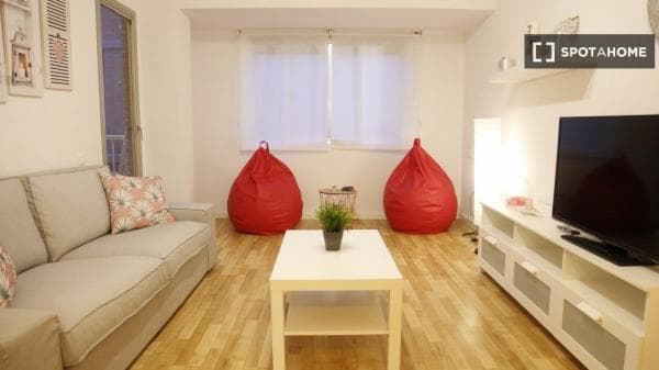 Habitación en piso compartido en Montcada thumbnail 2