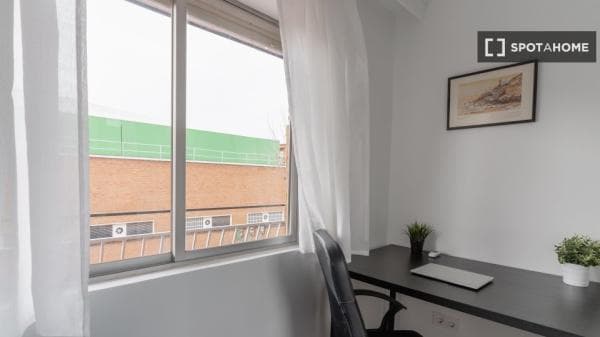 Excelente habitación en Villaverde, Madrid thumbnail 2