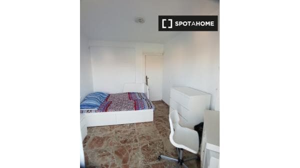 Cama doble en photo 1
