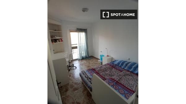 Cama doble en photo 2