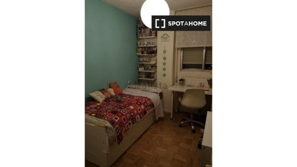 Habitación en piso compartido en madrid. photo 4