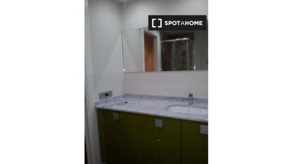 Habitación en piso compartido en Oviedo photo 2