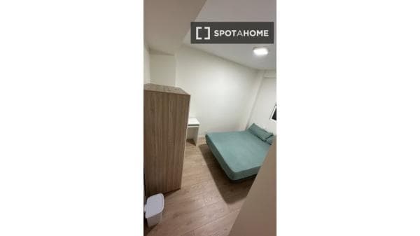 Alquiler de habitaciones en piso de 3 dormitorios en La Saidia photo 1