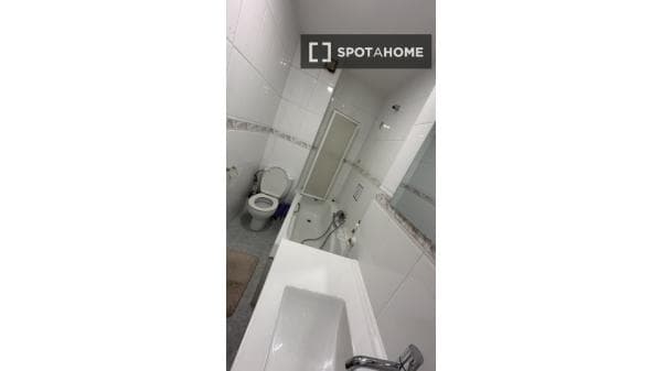 Alquiler de habitaciones en piso de 3 dormitorios en La Saidia thumbnail 2