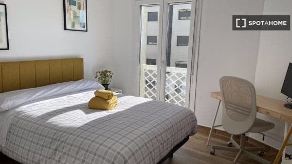Habitación en casa compartida soleada en Málaga photo 1