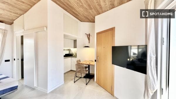Estudio en alquiler en , València photo 2