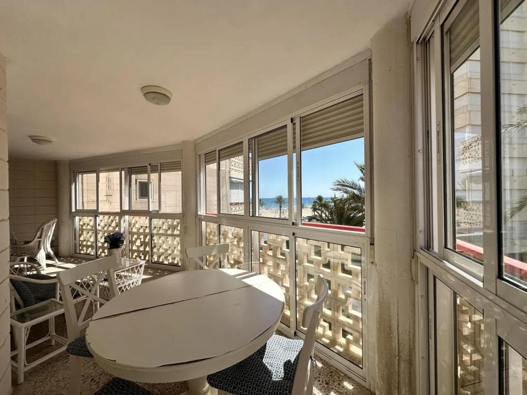 Venta de piso en Avenida de Niza, Alicante / Alacant
photo 3
