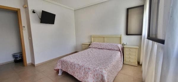 Piso en venta en Plaza de San Cristóbal, Alicante / Alacant thumbnail 2
