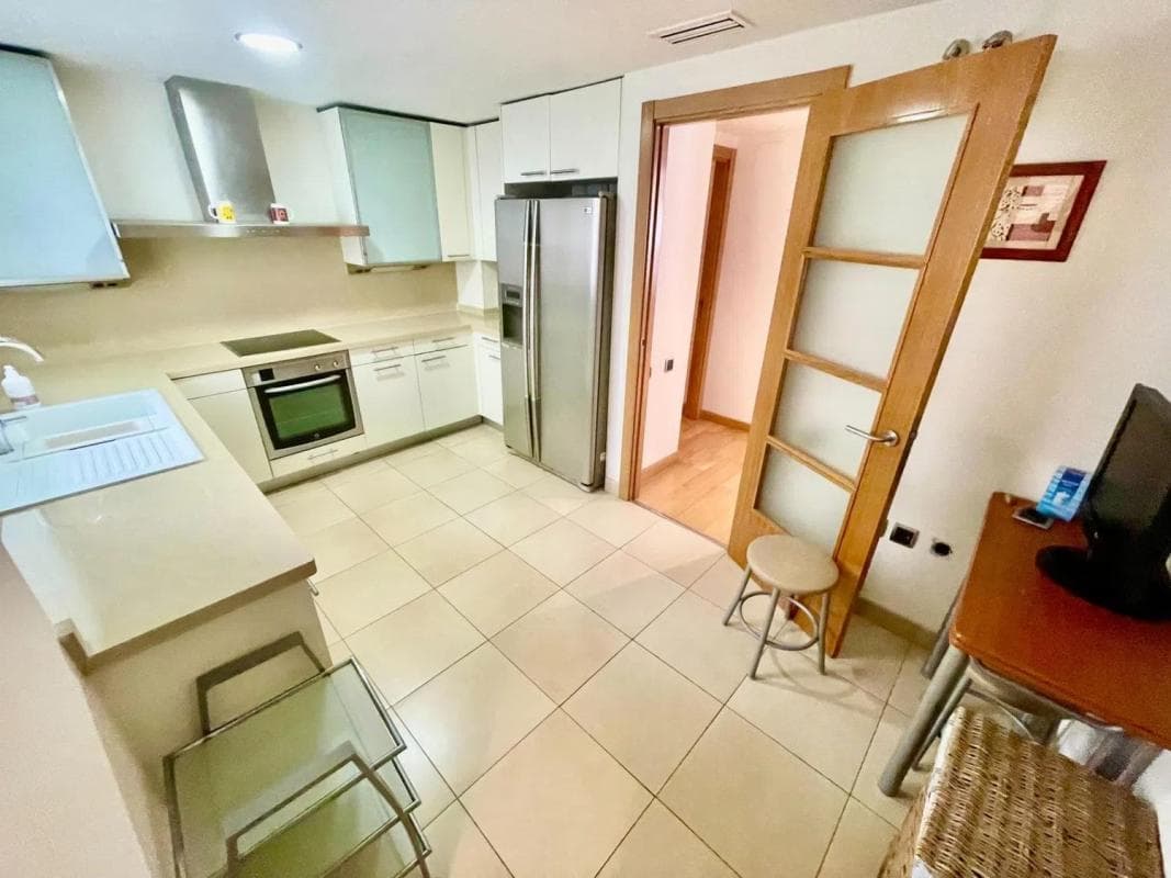 Venta de piso en Avenida Oscar Espla, Alicante / Alacant
photo 4
