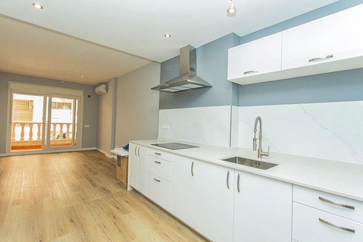 Venta de piso en Barrio Gaspar Perrelló, Torrevieja
photo 4