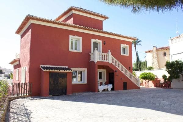 Chalet independiente en venta en Canuta, Calpe thumbnail 1