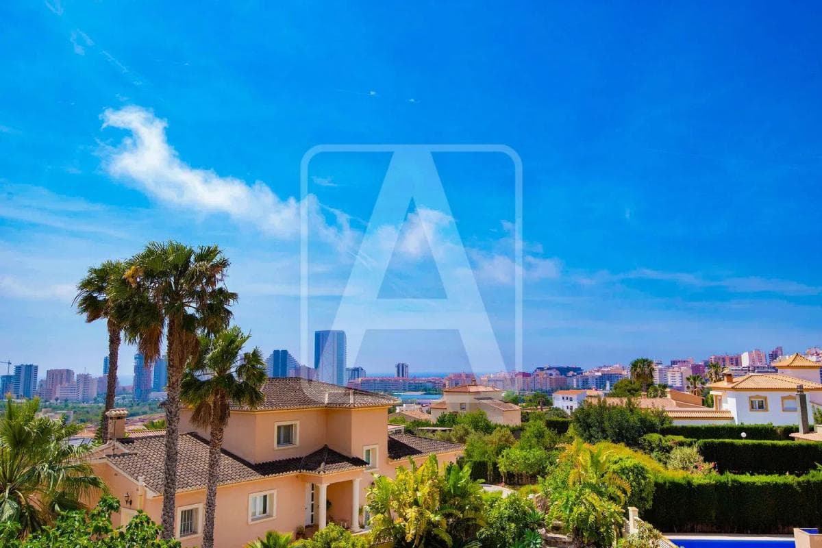 Sale of independent chalet in Gargasindi, Calpe
photo 2