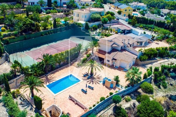 Wolnostojąca willa na sprzedaż w Cometa-Carrió, Calpe photo 1