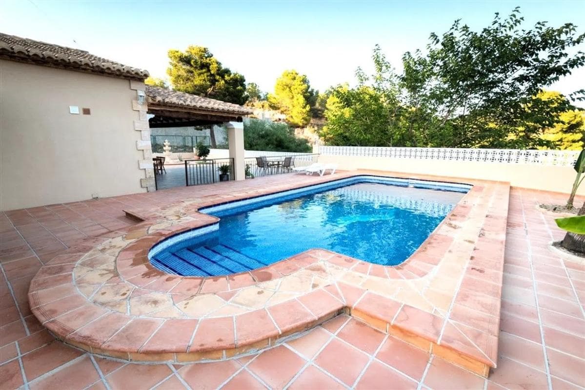Property photo 4