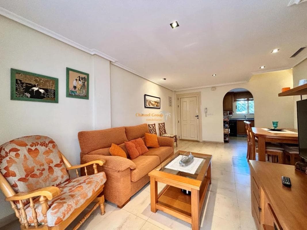 Sale of independent chalet in Urbanizaciones, Guardamar del Segura
photo 5