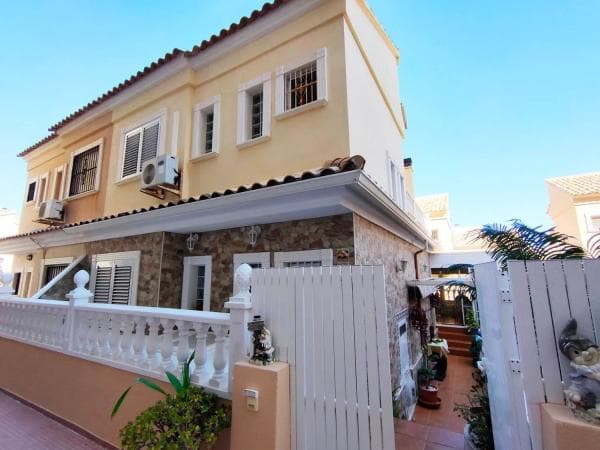 Chalet independiente en venta en Urbanizaciones, Guardamar del Segura photo 1