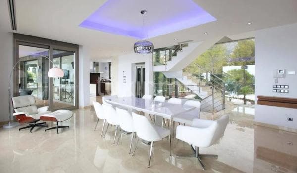 Chalet independiente en venta en Zona de Mascarat, Altea thumbnail 2