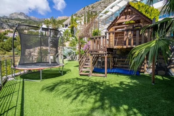 Chalet independiente en venta en Calle Oslo, Altea thumbnail 2