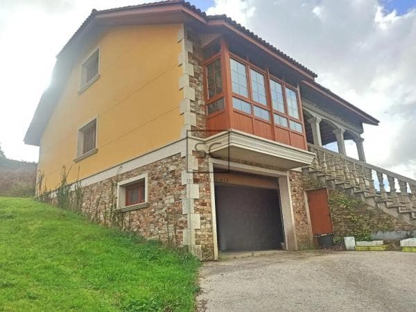 Chalet independiente en venta en , Cedeira thumbnail 1