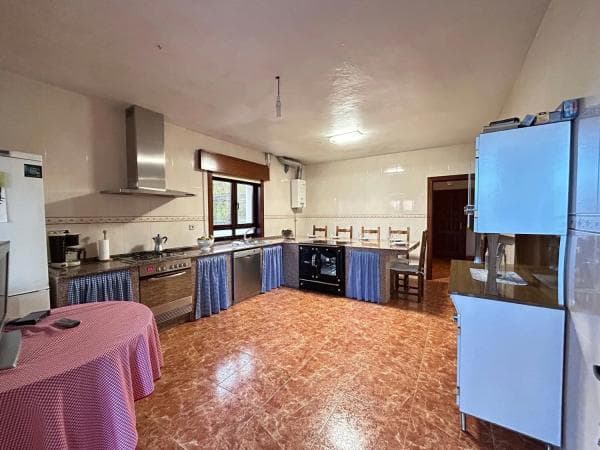 Chalet independiente en venta en , Touro thumbnail 2