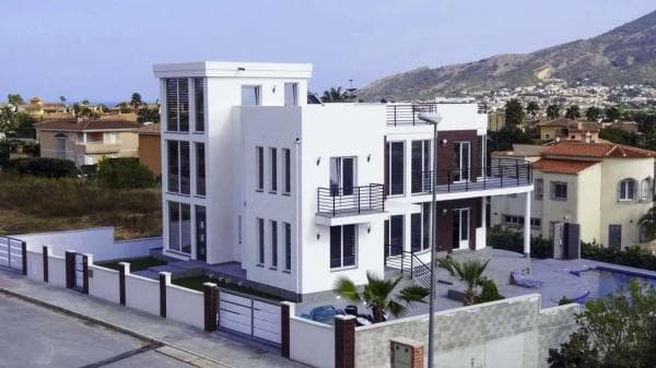 Chalet independiente en venta en Alfaz del Pi Pueblo-Urbanizaciones, Alfaz del Pi photo 1