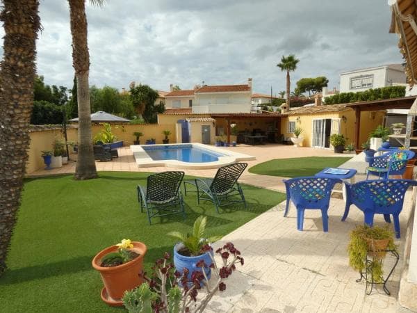 Chalet independiente en venta en Calle Escorpí, Alfaz del Pi photo 1