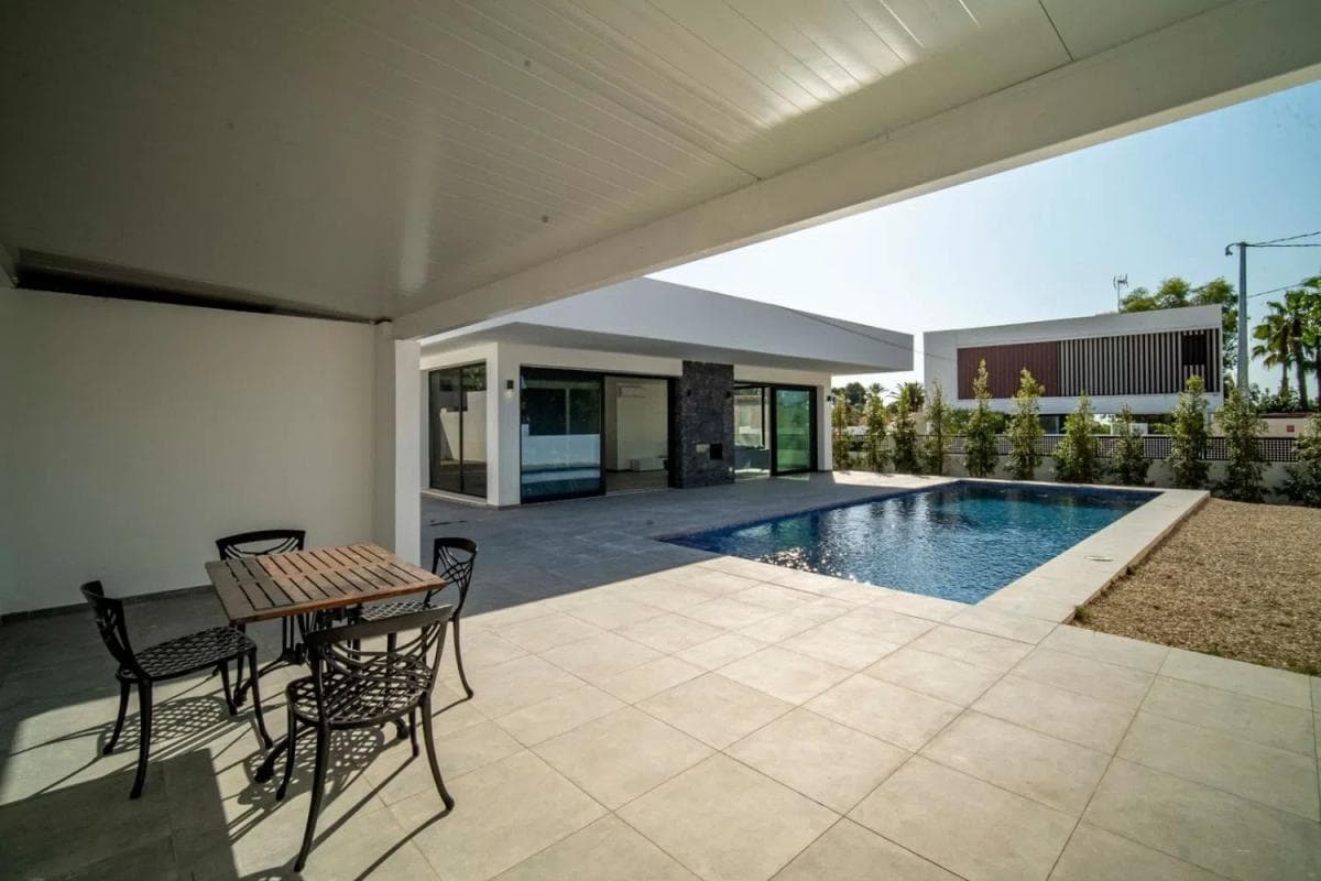 Venta de chalet independiente en Colonia Escandinavia-Cautivador, Alfaz del Pi
photo 2