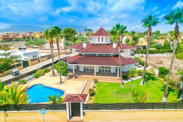 Chalet independiente en venta en Calle Tenerife, Alfaz del Pi photo 1