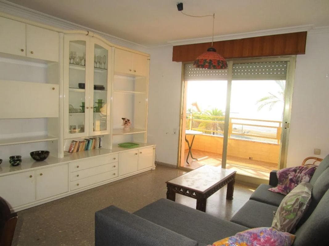 Venta de piso en Avenida Gonzalez Vicen, Santa Pola
photo 2