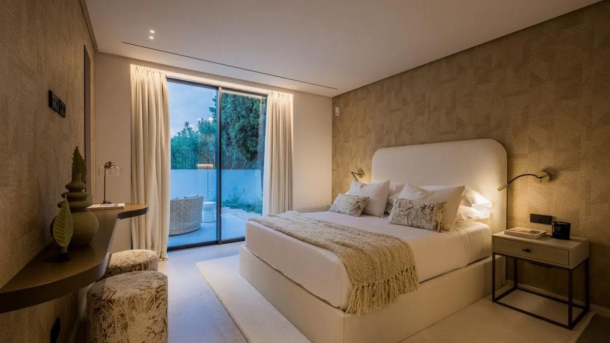 Sale of independent chalet in Barrio Los Naranjos, Marbella
photo 4