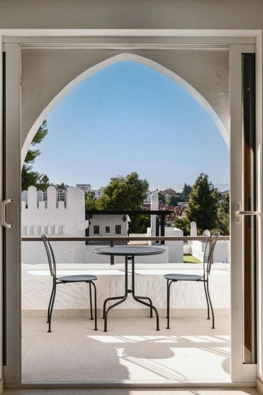 Venta de duplex en Barrio La Dama de Noche-La Alzambra, Marbella photo 2