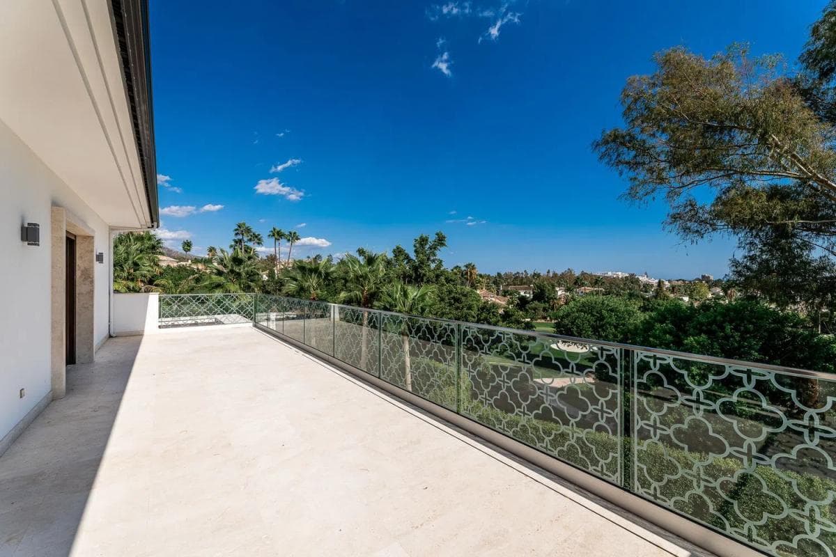 Venta de chalet independiente en Barrio Los Naranjos, Marbella
photo 4
