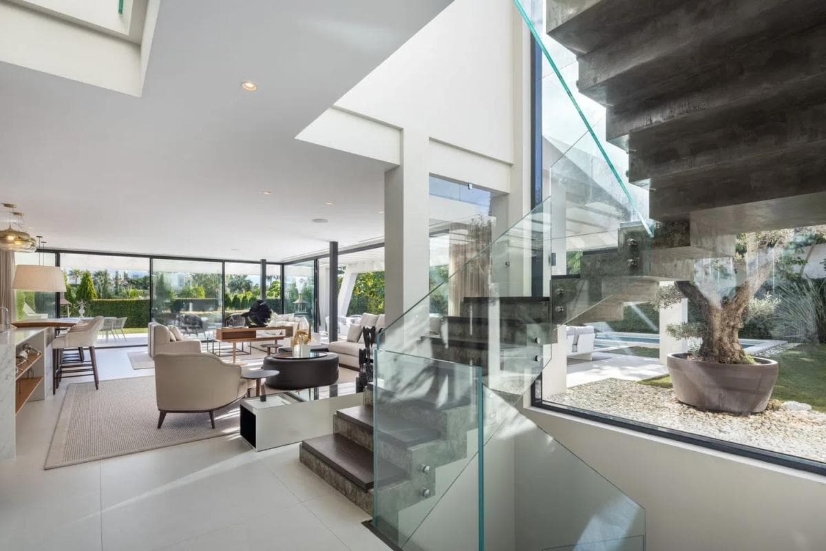 Venta de chalet independiente en Barrio Los Naranjos, Marbella
photo 3
