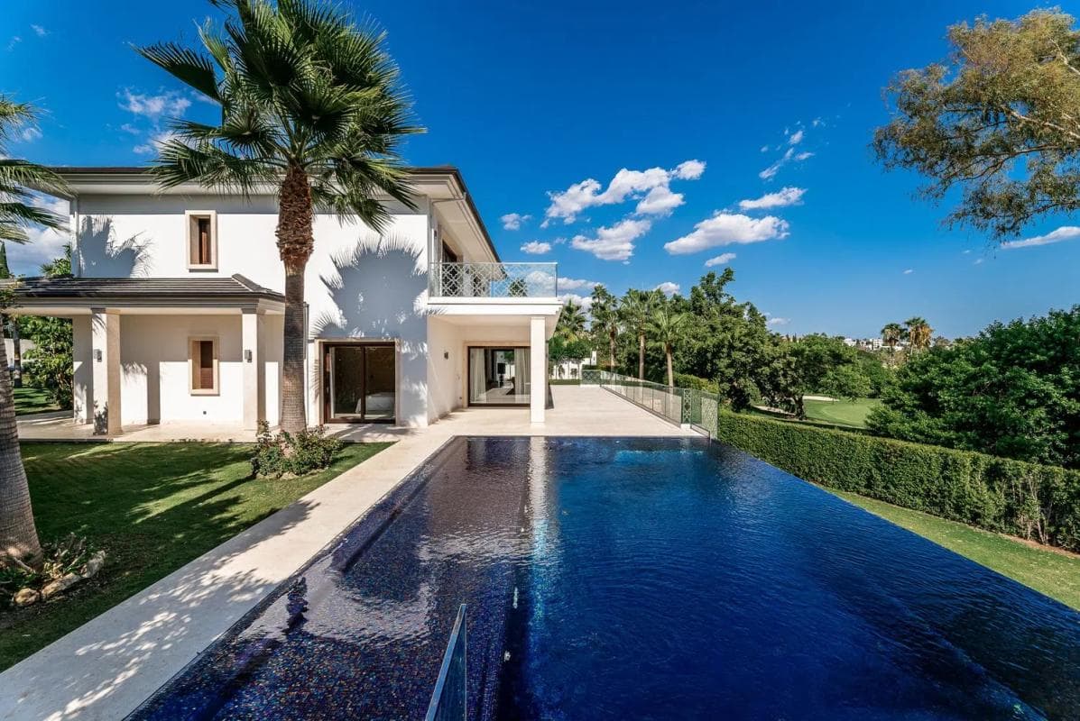 Venta de chalet independiente en Calle Ganimedes, Marbella
photo 2