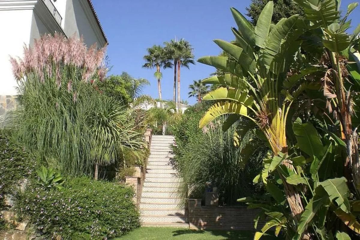 Venta de chalet independiente en De alcala, Marbella
photo 2