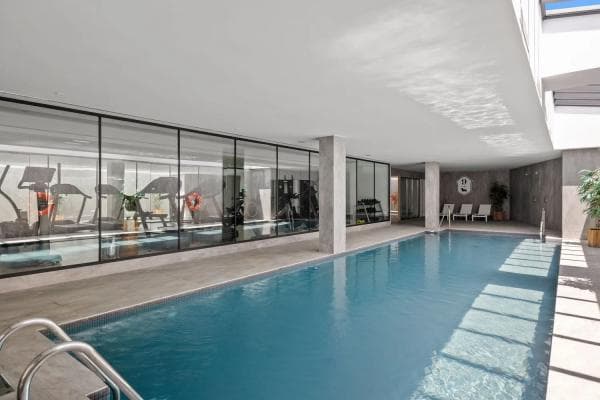 Piso en venta en NUEVA ANDALUCIA, 19, Marbella thumbnail 1