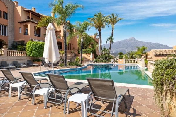 Duplex en venta en Urbanizacion N Andalucia J, 7 D, Marbella photo 1