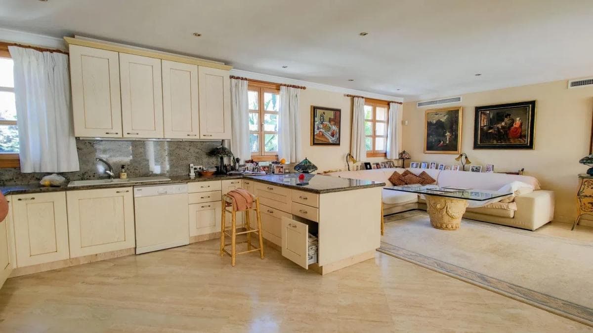 Venta de chalet independiente en Calle Roma, Marbella
photo 4