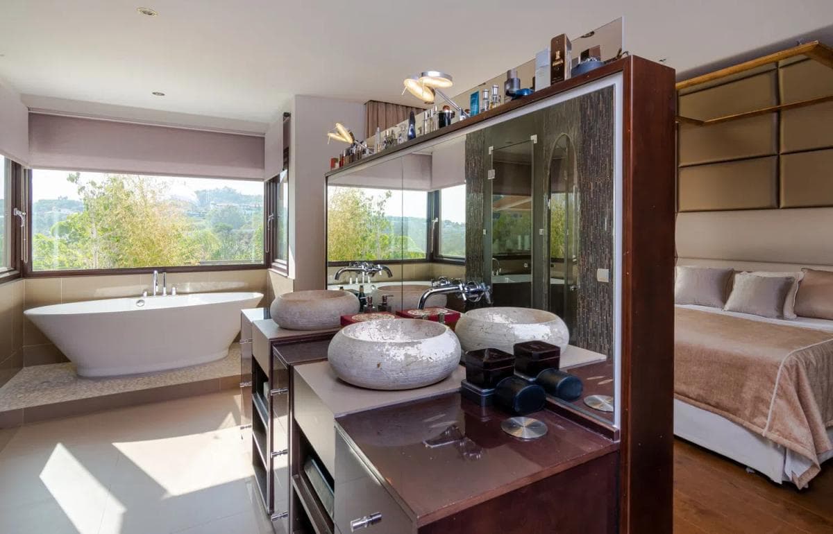Venta de chalet independiente en Barrio Los Naranjos, Marbella
photo 3