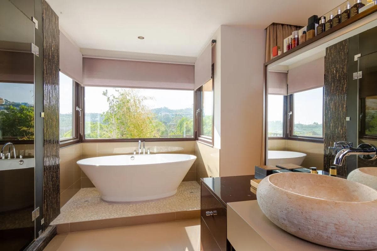 Venta de chalet independiente en Barrio Los Naranjos, Marbella
photo 4
