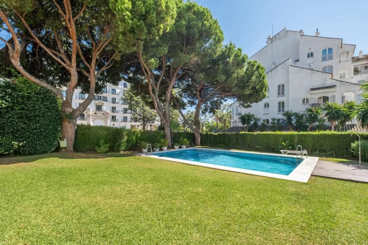 Продажа квартиры на Calle 13B Nva Andaluc, Марбелла
photo 5