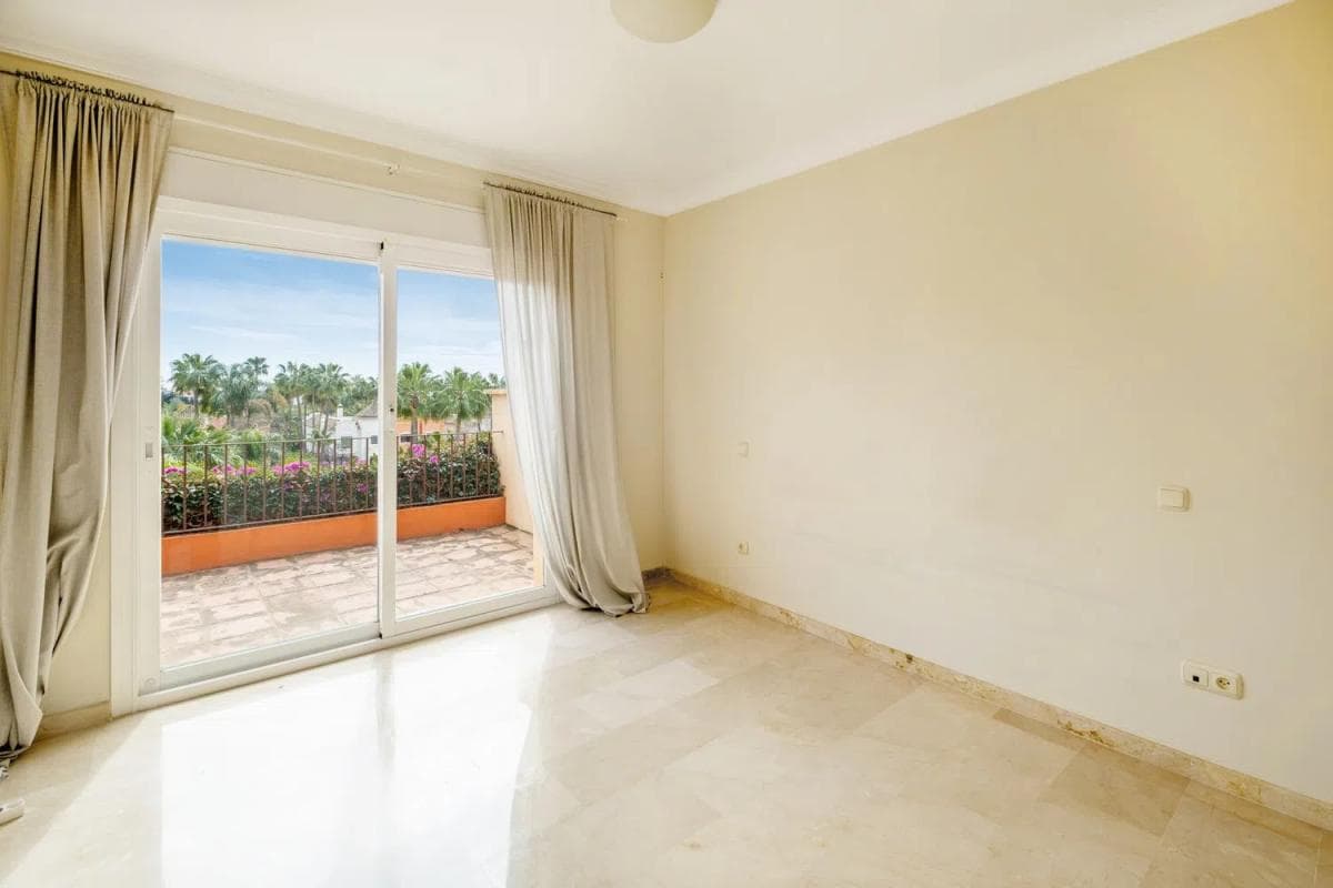 Venta de chalet independiente en Barrio La Dama de Noche-La Alzambra, Marbella
photo 5