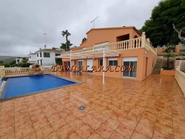 Chalet independiente en venta en El Montgó, Denia photo 1