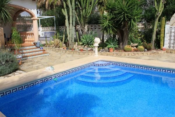Chalet independiente en venta en El Montgó, Denia thumbnail 2