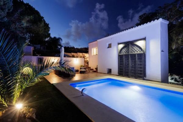 Chalet independiente en venta en Calle de la Violeta, Denia photo 1