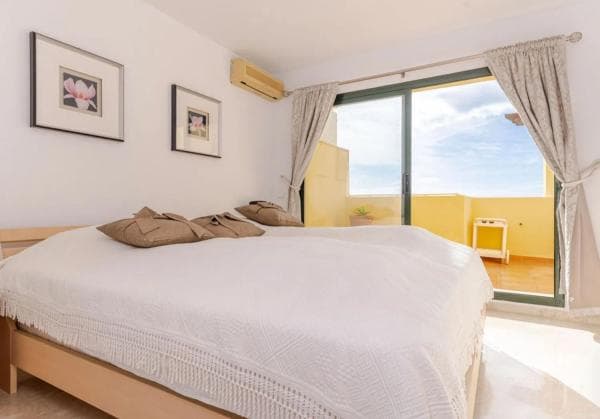 Piso en venta en Avenida Parque Selwo s/n, Estepona thumbnail 2