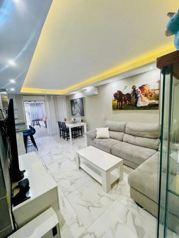 Sale of apartment in Calle Guillermo Cabrera, 1, Estepona
photo 2
